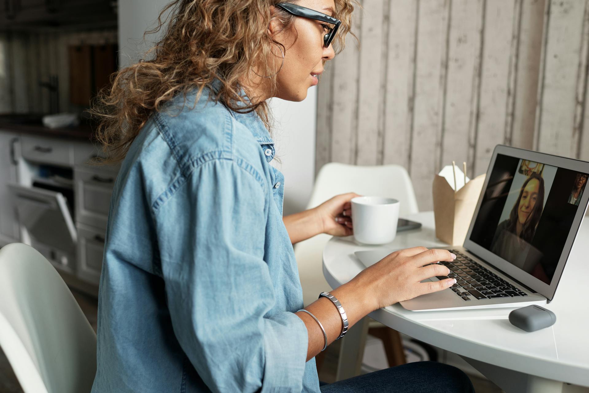 Adapting to the Future: How Situational Leadership® Evolves with Modern Workplaces
